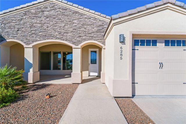6285 S Lago Grande Drive, Fort Mohave, AZ 86426