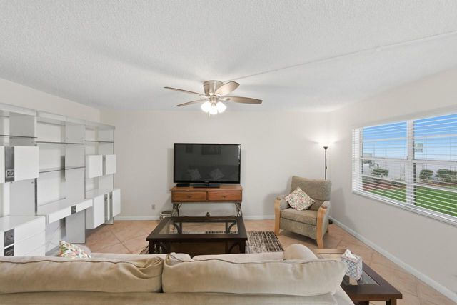 820 Flanders R 280, Delray Beach, FL 33484