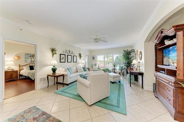 808 3RD AVENUE W 209, Bradenton, FL 34205