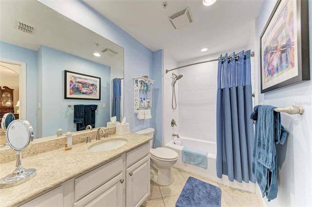 808 3RD AVENUE W 209, Bradenton, FL 34205