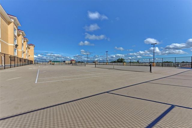 808 3RD AVENUE W 209, Bradenton, FL 34205