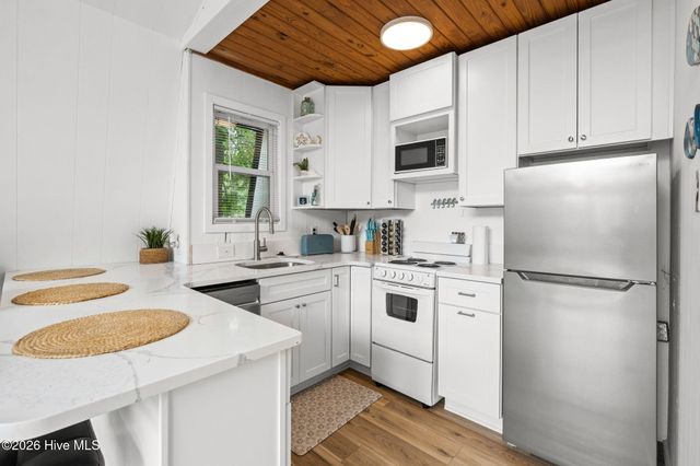 339 NE 50th Street, Oak Island, NC 28465
