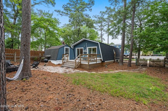 339 NE 50th Street, Oak Island, NC 28465