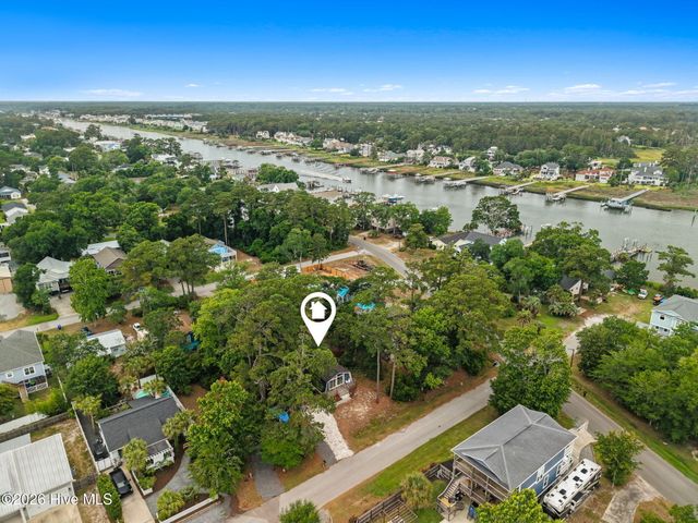 339 NE 50th Street, Oak Island, NC 28465