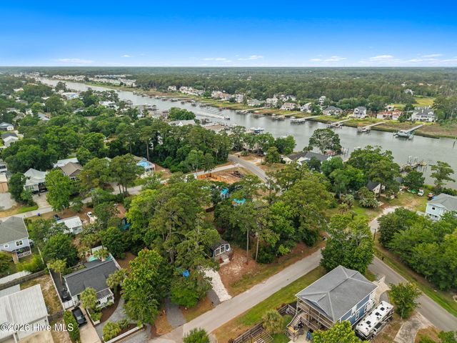 339 NE 50th Street, Oak Island, NC 28465
