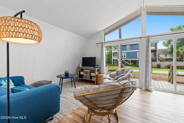 339 NE 50th Street, Oak Island, NC 28465