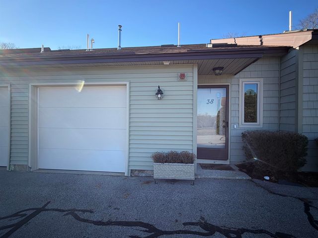38 Tideview Drive, Dover, NH 03820