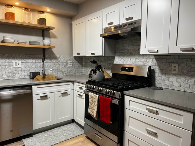 38 Tideview Drive, Dover, NH 03820