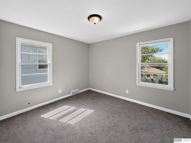 4402 N 53rd Street, Omaha, NE 68104