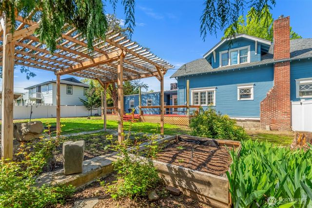 1133 Washington Street, Wenatchee, WA 98801