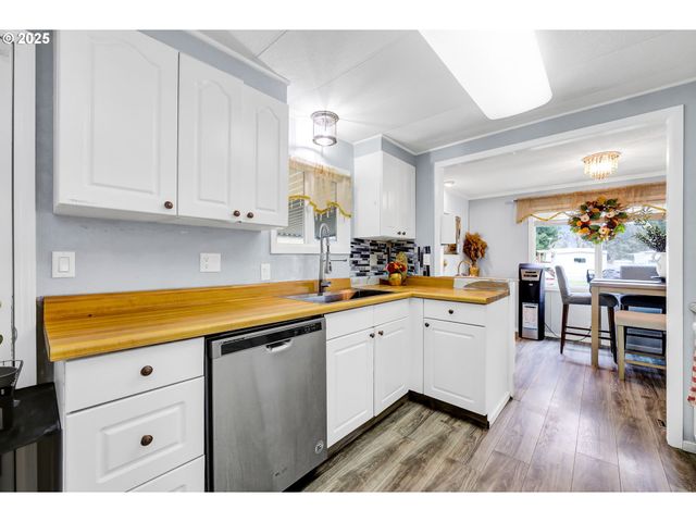 1125 58TH St 76, Springfield, OR 97478
