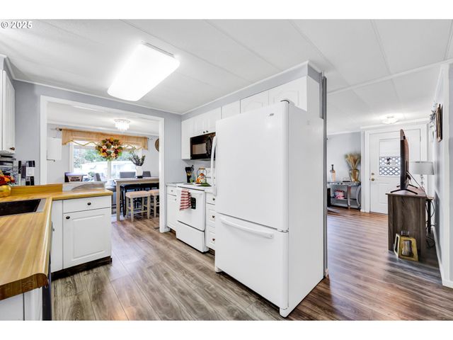 1125 58TH St 76, Springfield, OR 97478