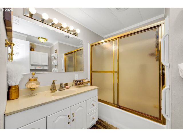 1125 58TH St 76, Springfield, OR 97478