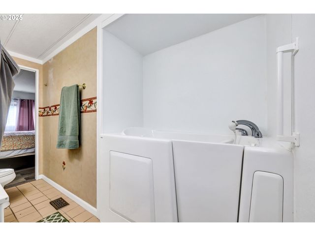 1125 58TH St 76, Springfield, OR 97478