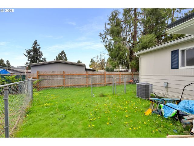 1125 58TH St 76, Springfield, OR 97478