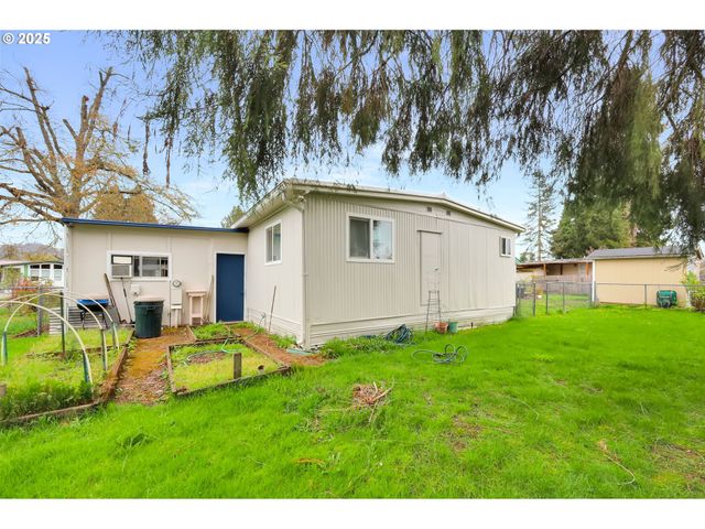1125 58TH St 76, Springfield, OR 97478