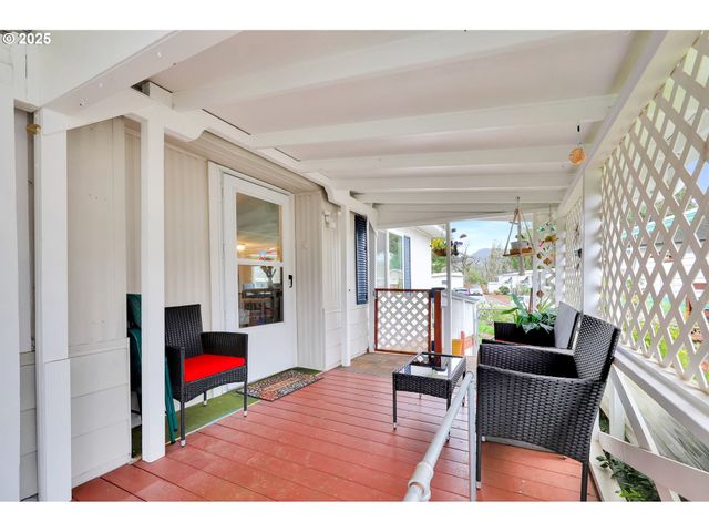1125 58TH St 76, Springfield, OR 97478