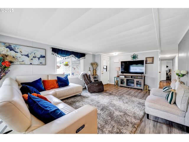 1125 58TH St 76, Springfield, OR 97478