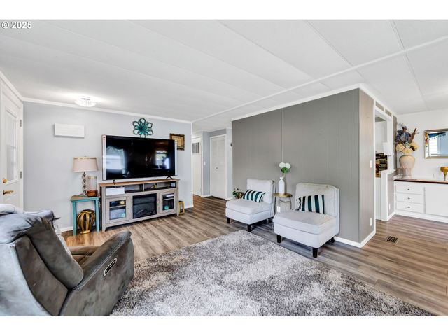1125 58TH St 76, Springfield, OR 97478