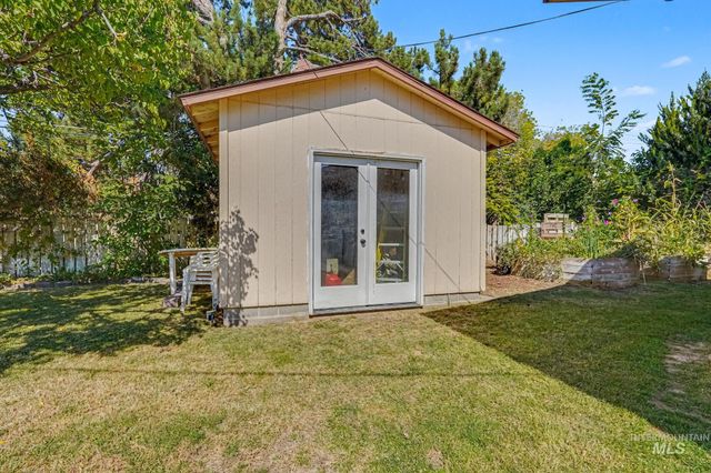 520 W Dakota Ave, Nampa, ID 83686