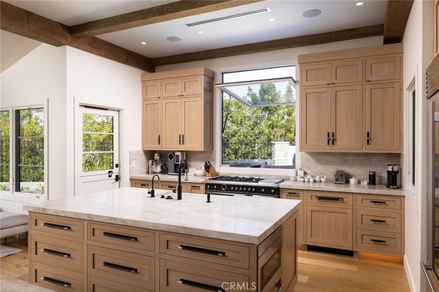 1 San Martin Way, Corona Del Mar, CA 92625