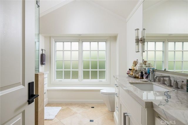 1 San Martin Way, Corona Del Mar, CA 92625