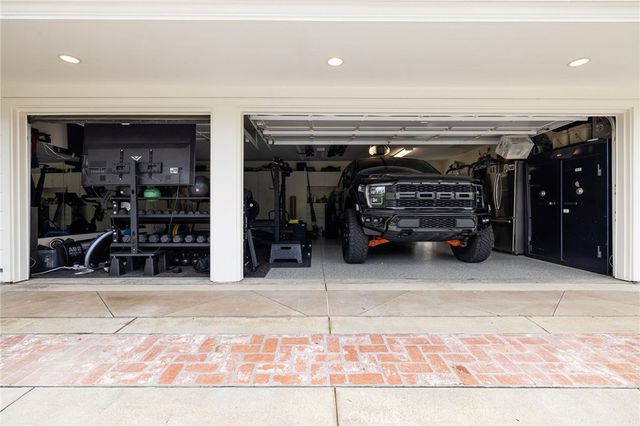 1 San Martin Way, Corona Del Mar, CA 92625