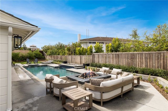 1 San Martin Way, Corona Del Mar, CA 92625