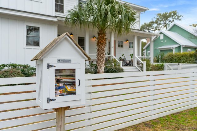 733 Atlantic Street, Mount Pleasant, SC 29464