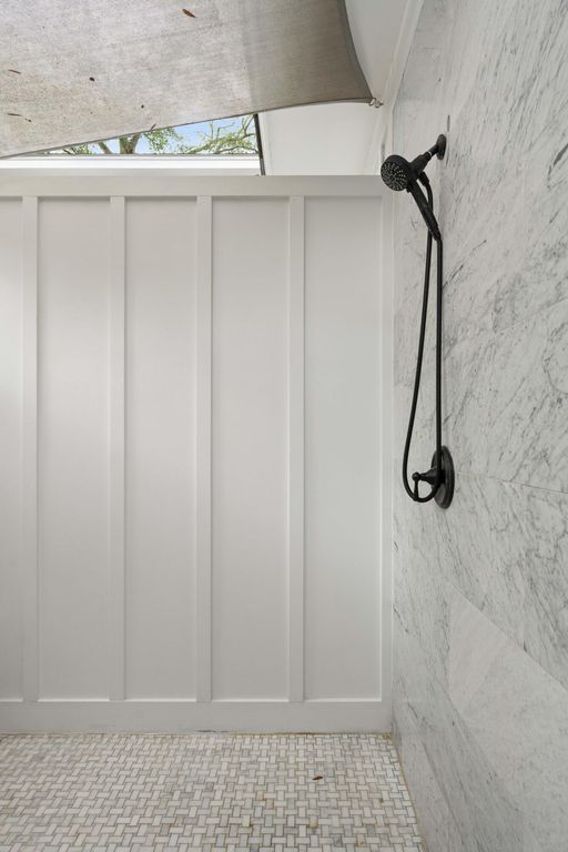 Image 13 of property listing at 733 Atlantic Street, Mount Pleasant, SC 29464