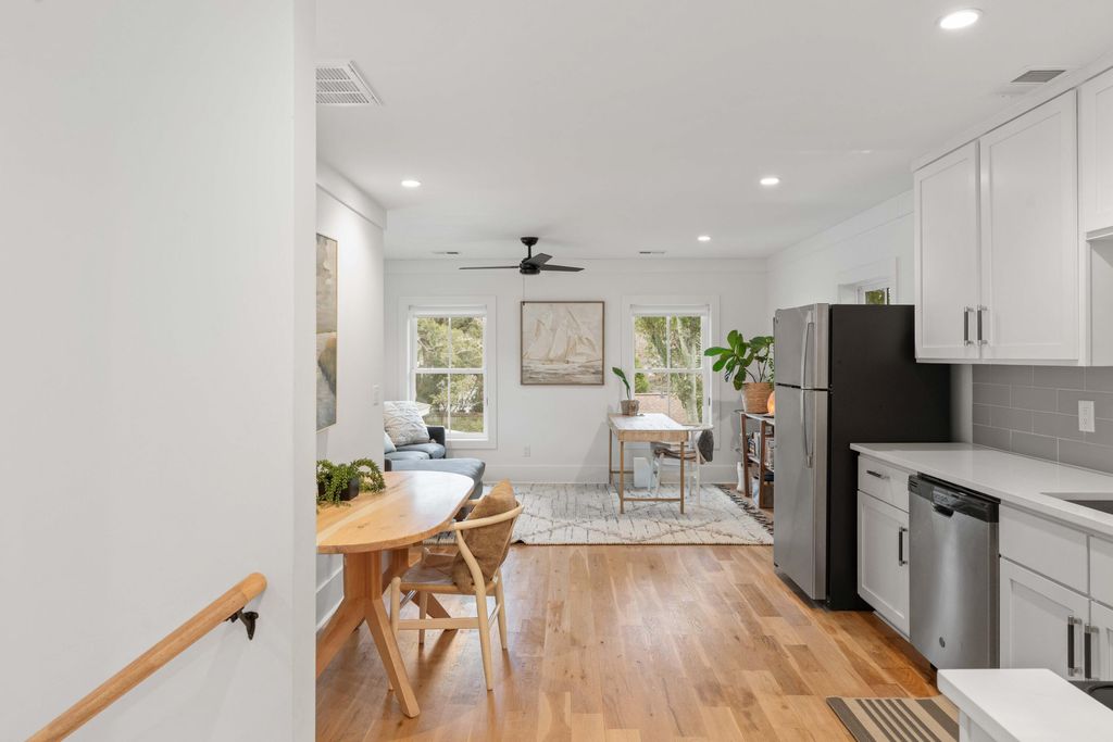 Image 33 of property listing at 733 Atlantic Street, Mount Pleasant, SC 29464