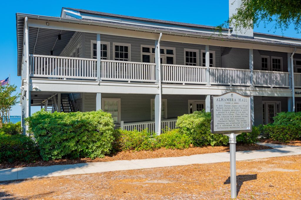 Image 42 of property listing at 733 Atlantic Street, Mount Pleasant, SC 29464