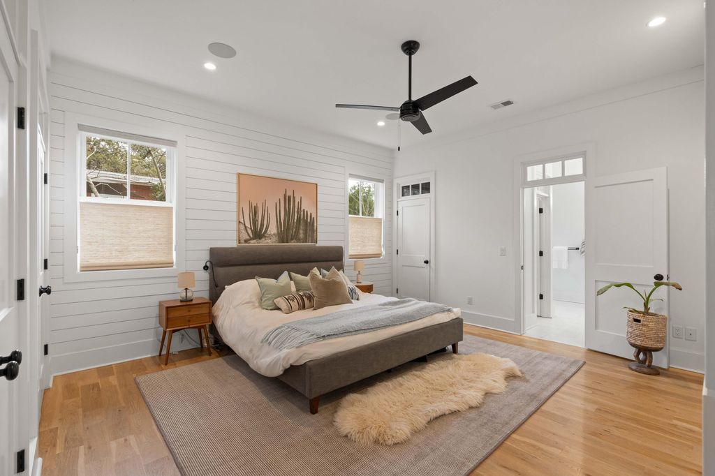 Image 8 of property listing at 733 Atlantic Street, Mount Pleasant, SC 29464