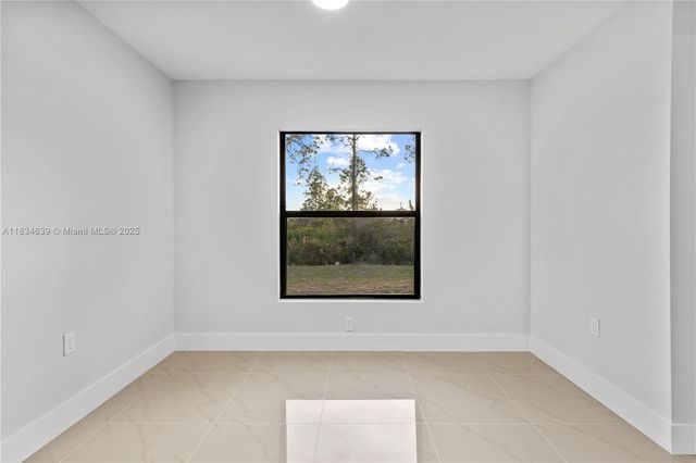 456 Mercedes CT, Lehigh Acres, FL 33972