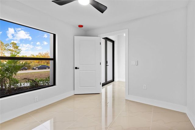456 Mercedes CT, Lehigh Acres, FL 33972
