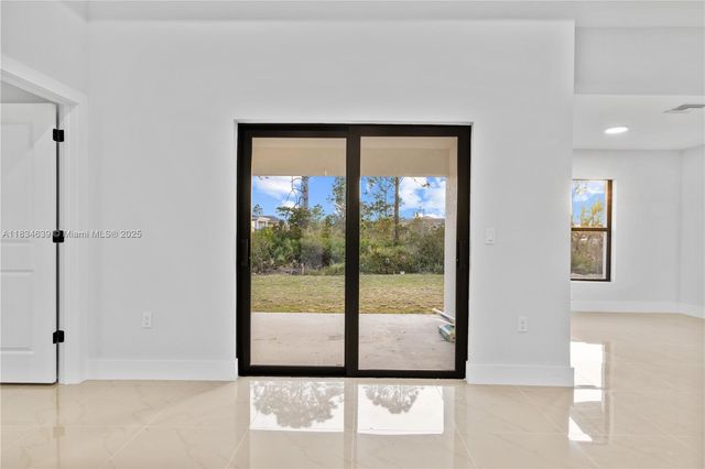 456 Mercedes CT, Lehigh Acres, FL 33972