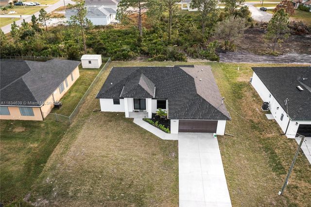 456 Mercedes CT, Lehigh Acres, FL 33972