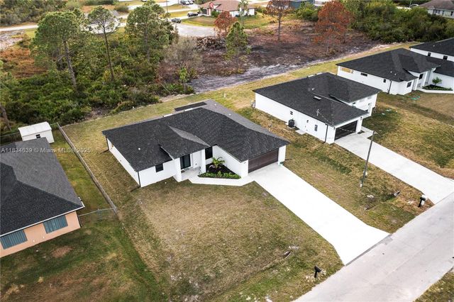 456 Mercedes CT, Lehigh Acres, FL 33972