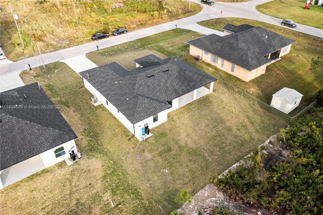 456 Mercedes CT, Lehigh Acres, FL 33972
