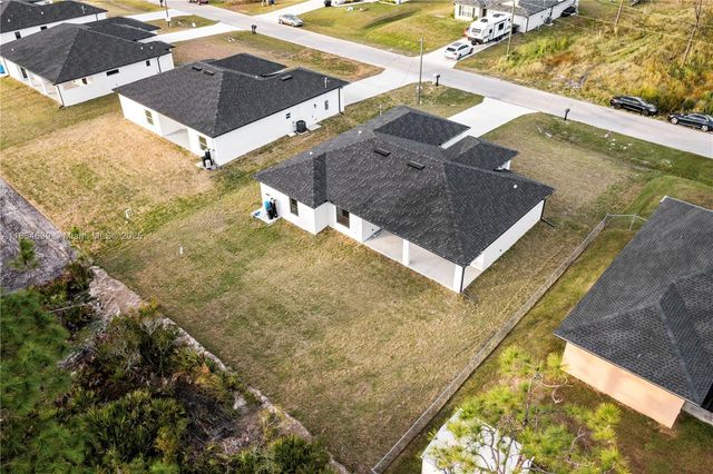 456 Mercedes CT, Lehigh Acres, FL 33972