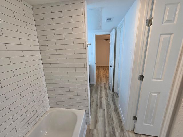 12660 Ashford Point Drive 402, Houston, TX 77082