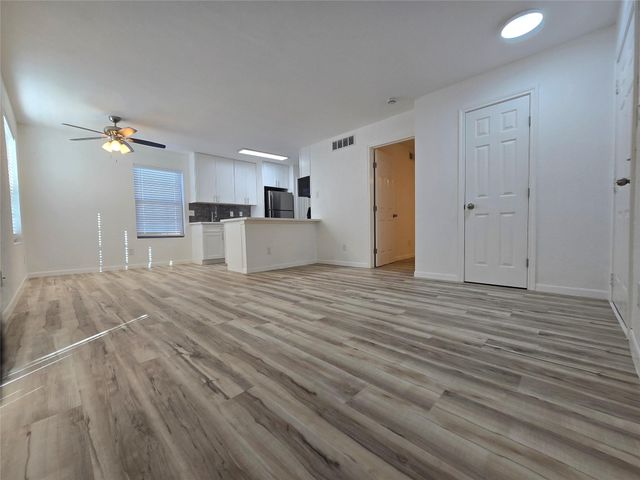 12660 Ashford Point Drive 402, Houston, TX 77082