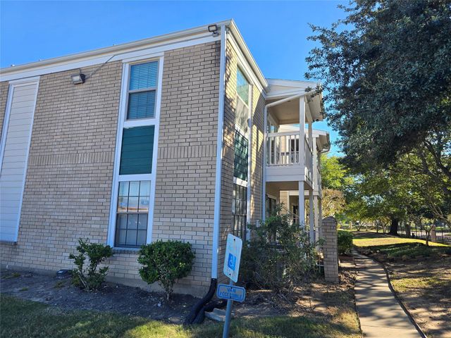 12660 Ashford Point Drive 402, Houston, TX 77082