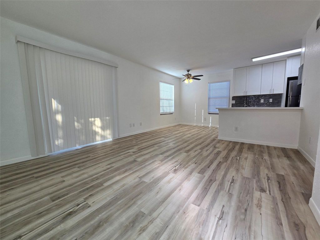 12660 Ashford Point Drive 402, Houston, TX 77082