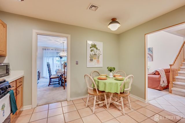 73 Chatsworth Court, Edison, NJ 08820