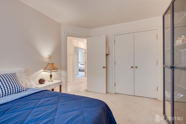 73 Chatsworth Court, Edison, NJ 08820