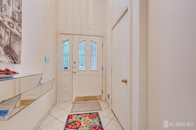 73 Chatsworth Court, Edison, NJ 08820