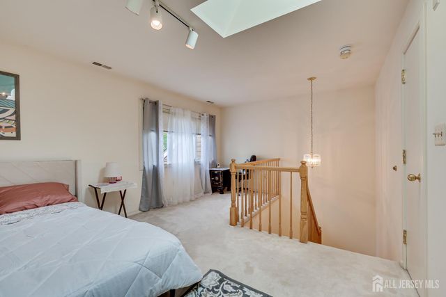 73 Chatsworth Court, Edison, NJ 08820
