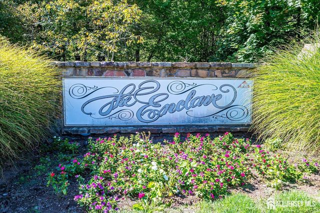 73 Chatsworth Court, Edison, NJ 08820