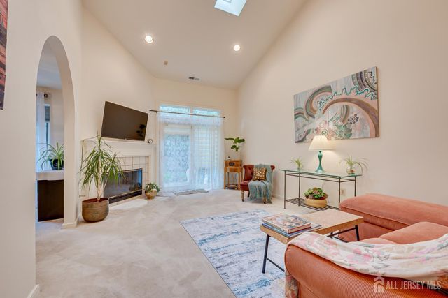 73 Chatsworth Court, Edison, NJ 08820